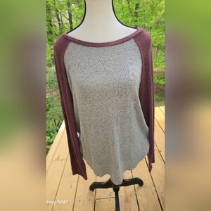 American Eagle Long Sleeve Top
